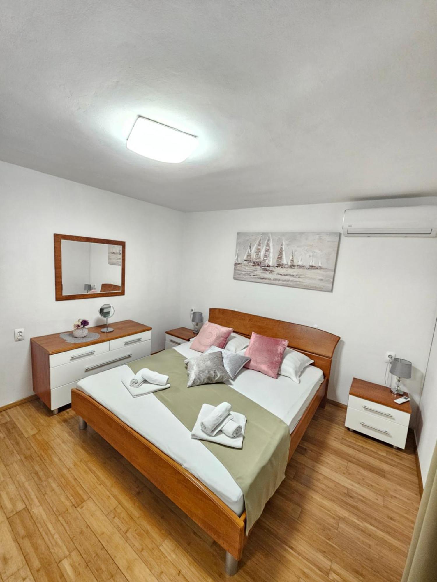 Apartments Iva Makarska Exterior photo